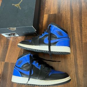 Blue Jordan’s (4Y)